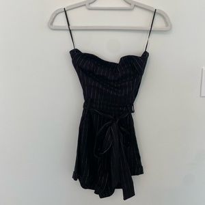 Le Lis - (new) black romper